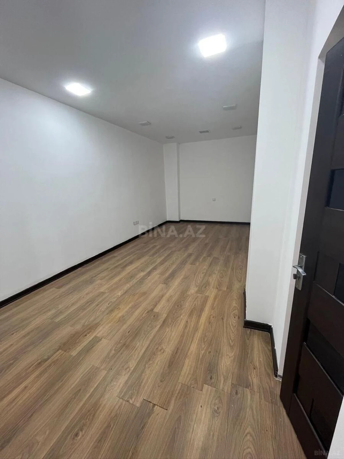 Kirayə verilir 2 otaqlı ofis 70 m²