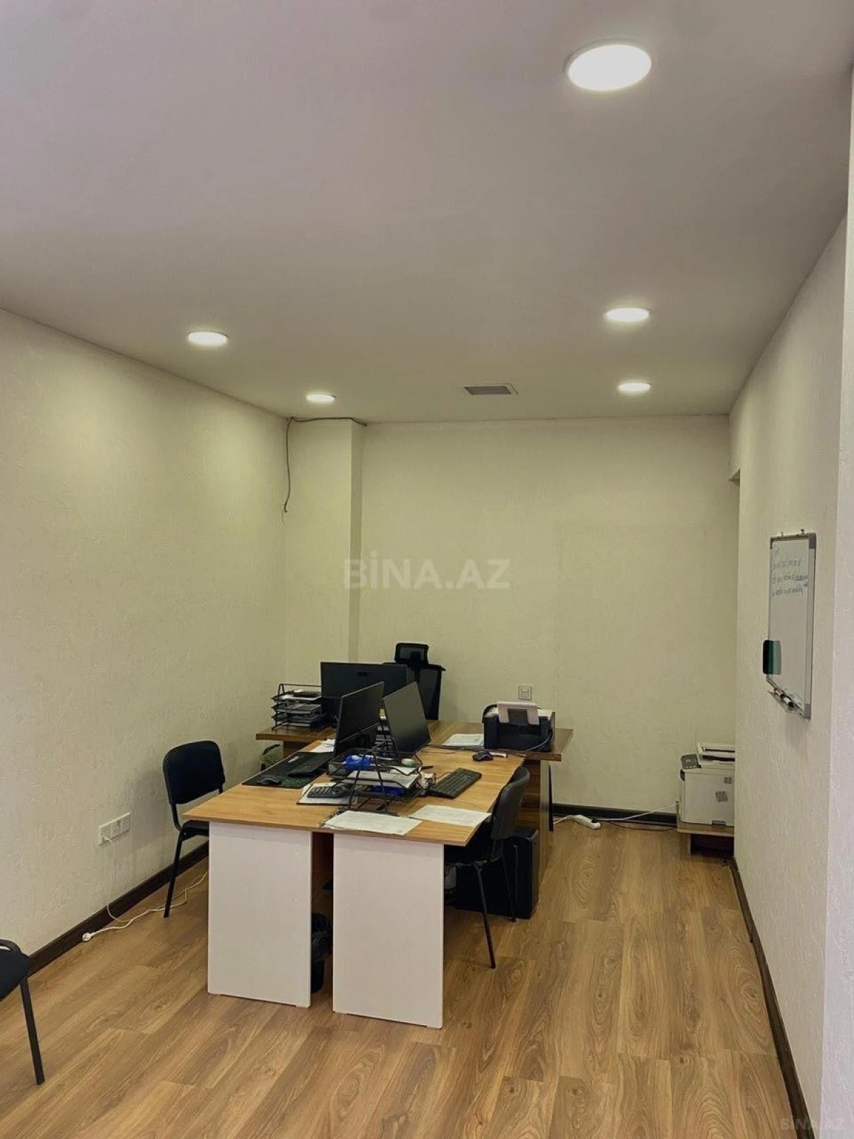 Kirayə verilir 2 otaqlı ofis 70 m²