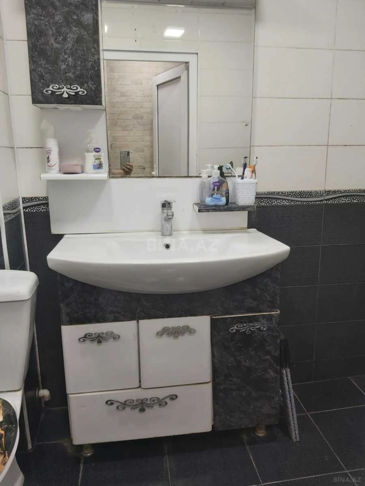 Satılır 2 otaqlı mənzil 65 m²