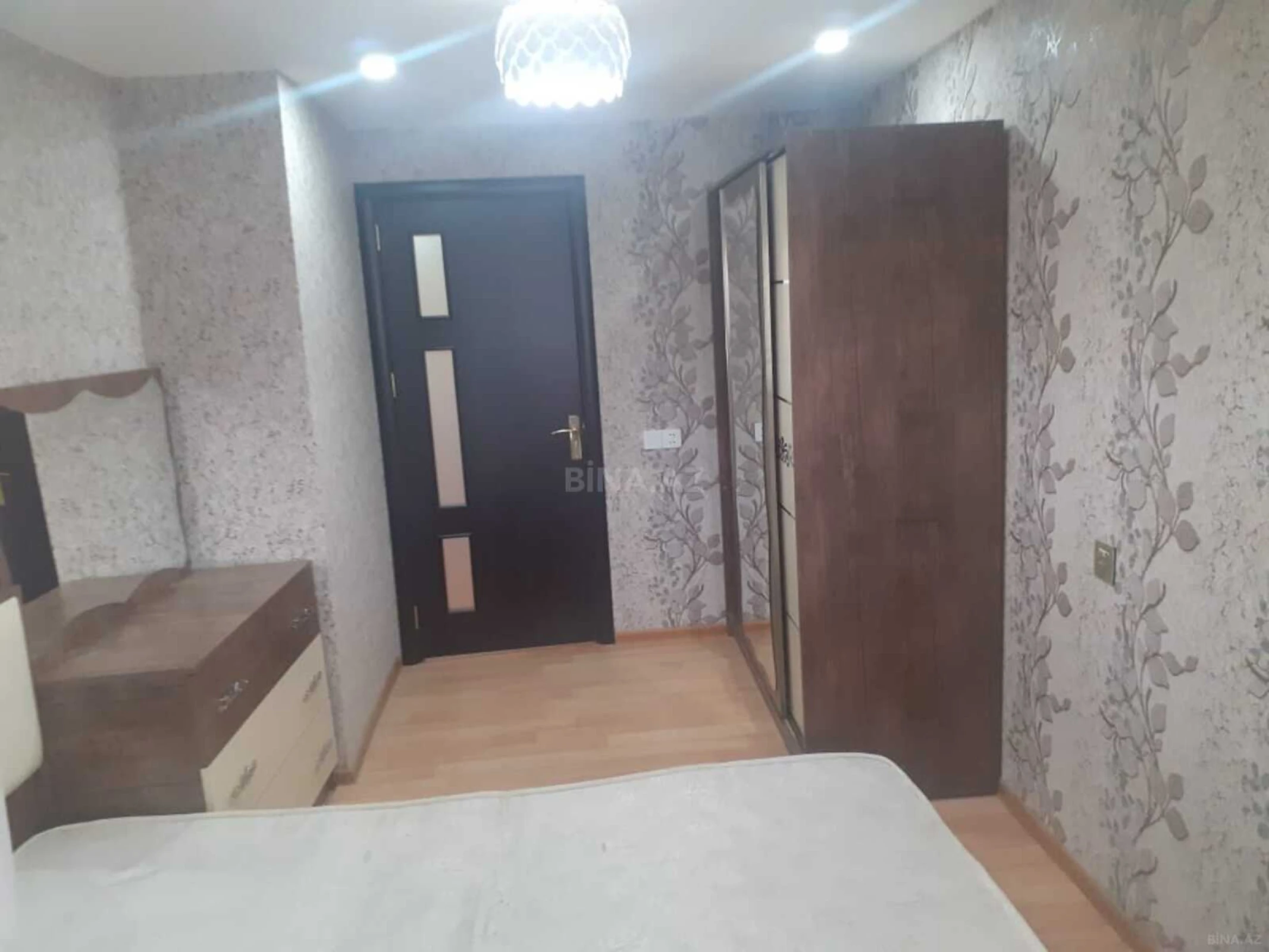 Satılır 2 otaqlı mənzil 60 m²