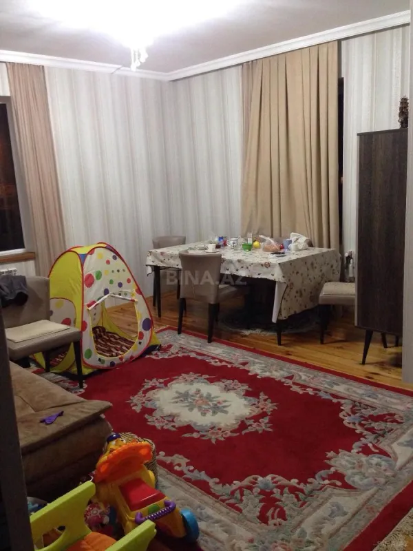 Satılır 2 otaqlı mənzil 62 m²
