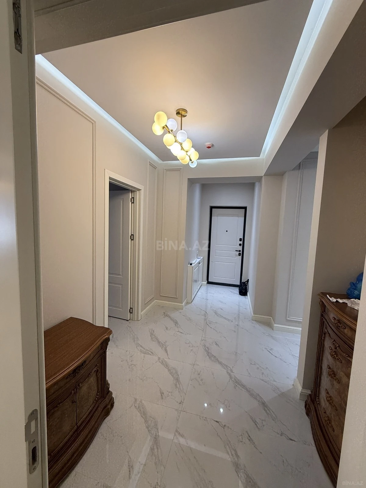 Kirayə verilir 4 otaqlı mənzil 130 m²