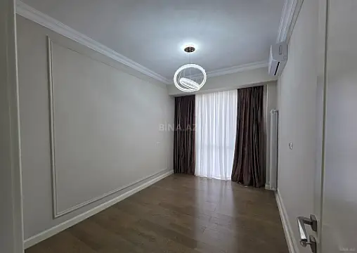 Kirayə verilir 4 otaqlı mənzil 130 m²