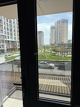 Kirayə verilir 4 otaqlı mənzil 130 m²