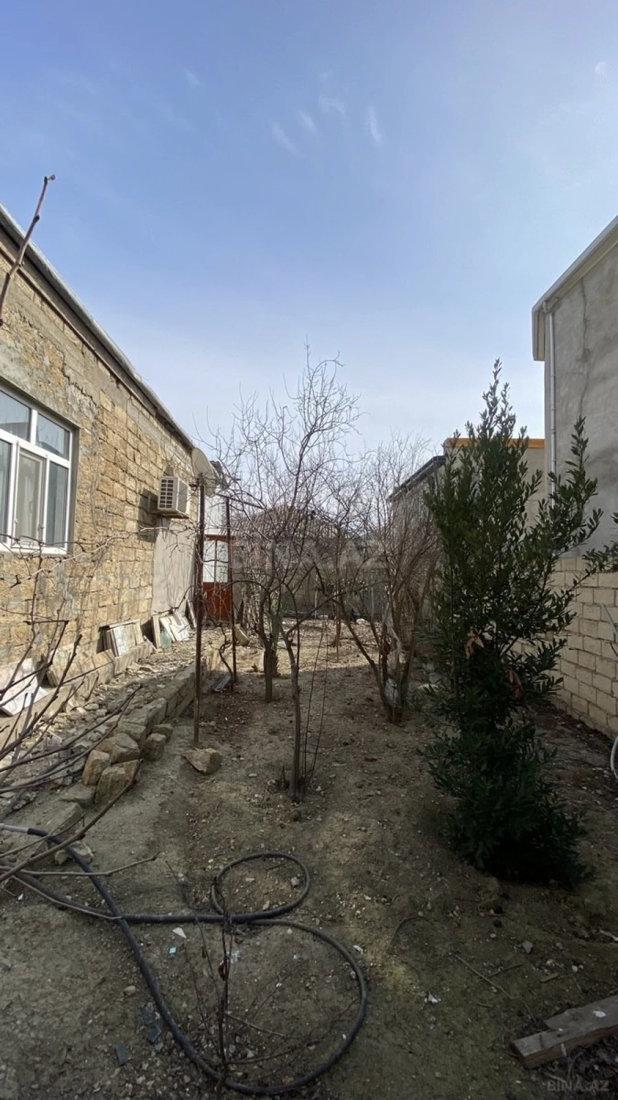 Satılır 5 otaqlı həyət evi 132 m²