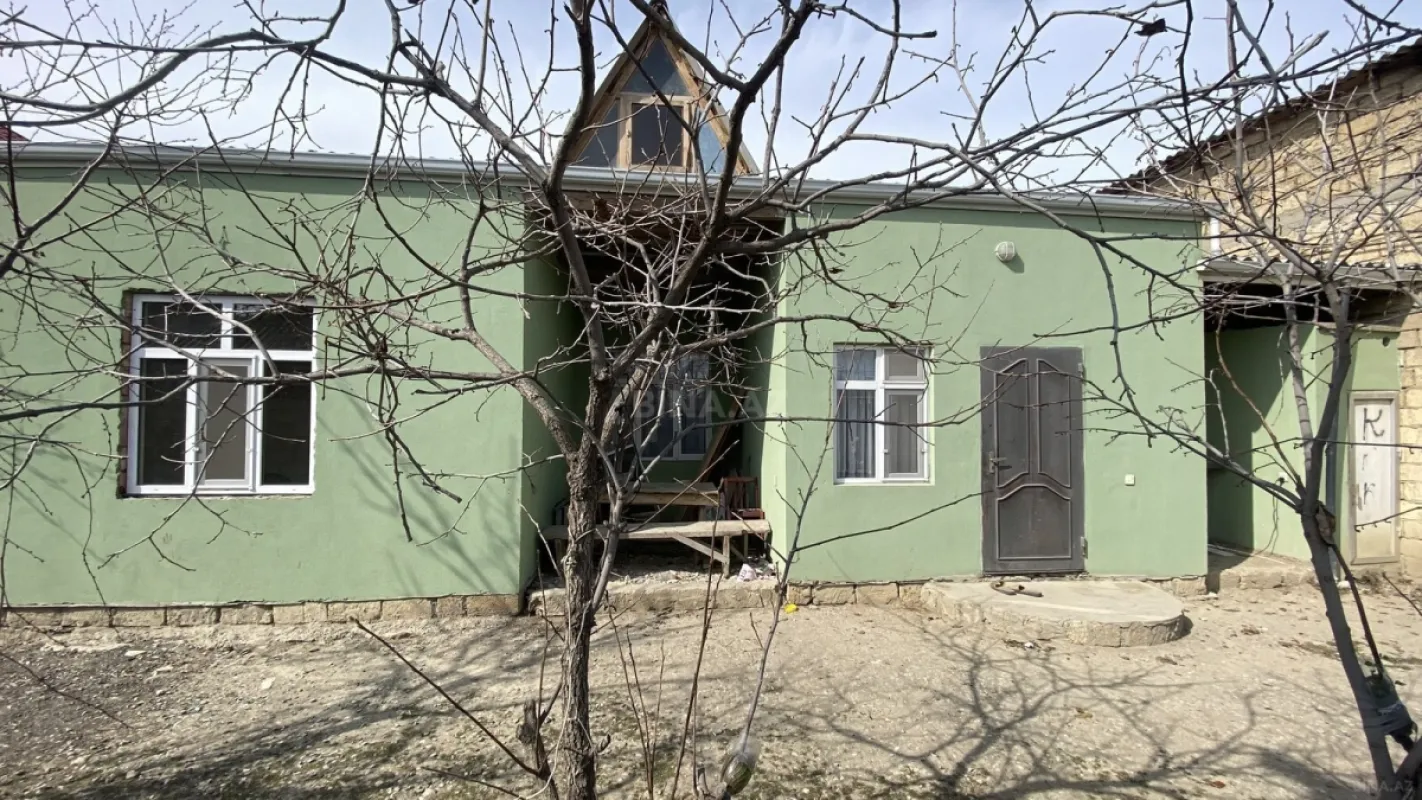 Satılır 5 otaqlı həyət evi 132 m²