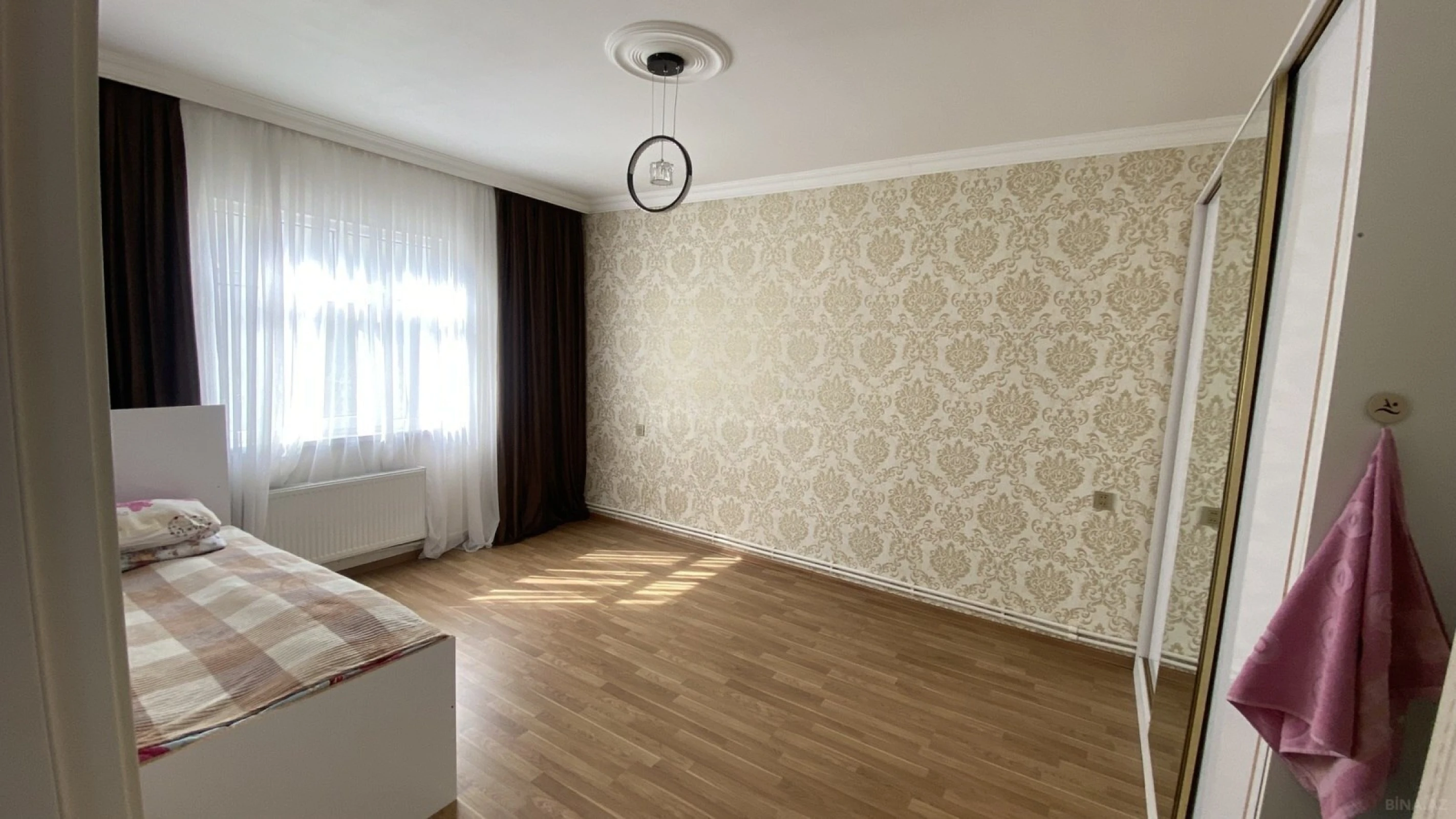Satılır 5 otaqlı həyət evi 132 m²