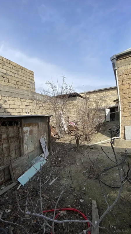 Satılır 5 otaqlı həyət evi 132 m²