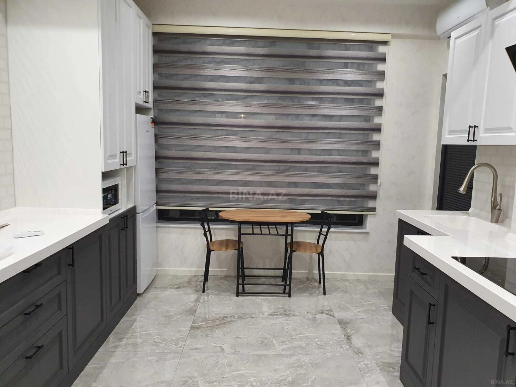 Kirayə verilir 2 otaqlı mənzil 85 m²