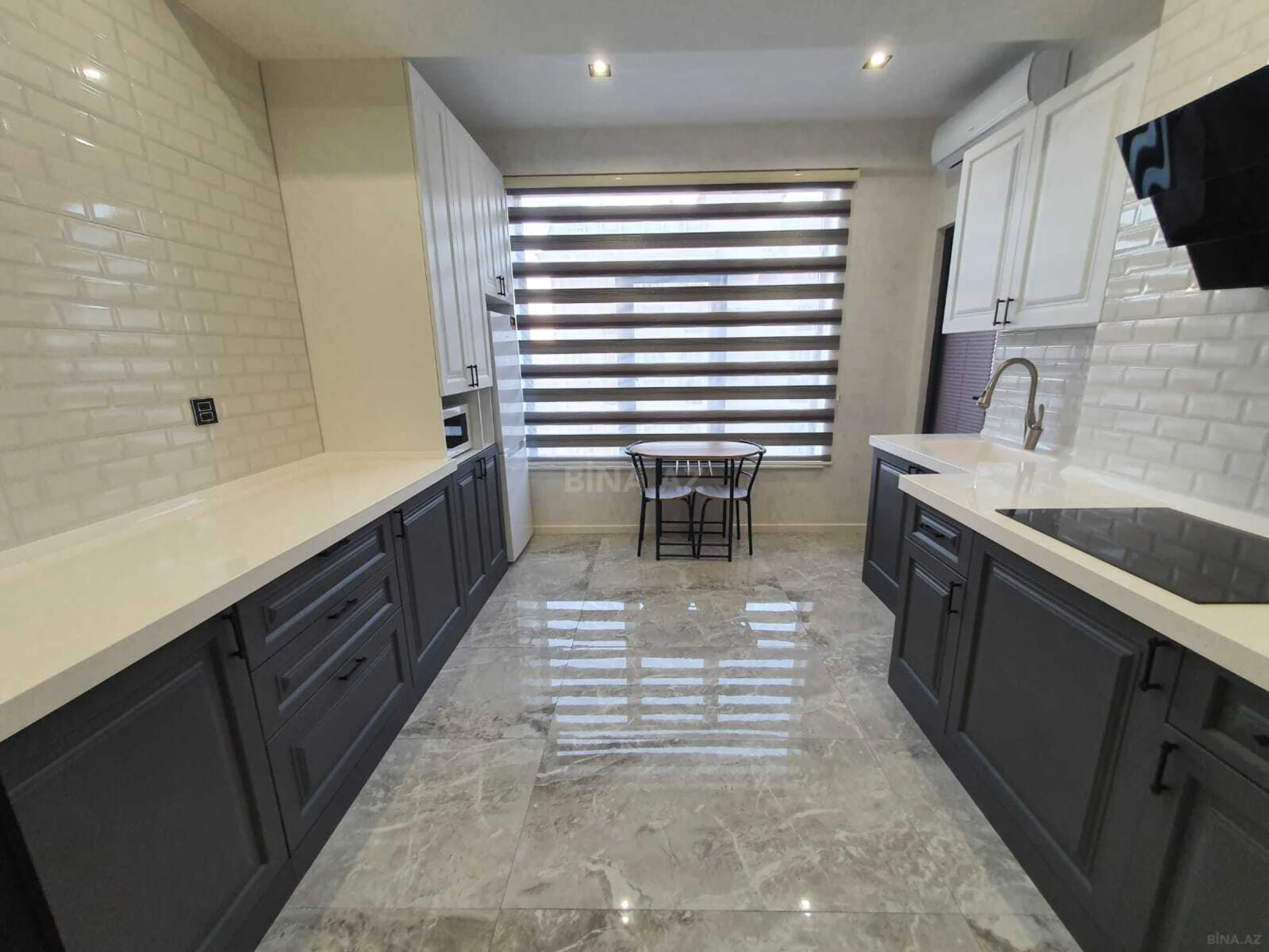 Kirayə verilir 2 otaqlı mənzil 85 m²