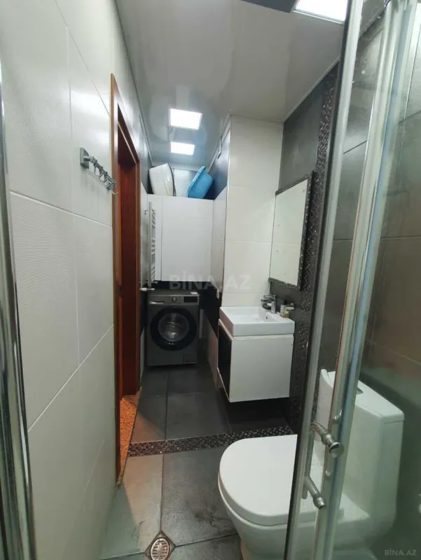 Satılır 4 otaqlı mənzil 130 m²