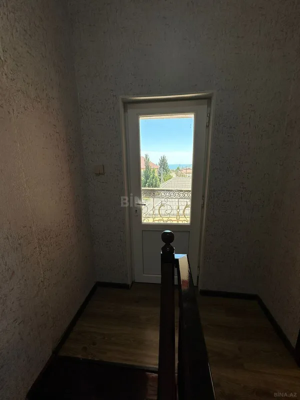 Kirayə verilir 5 otaqlı həyət evi 200 m²