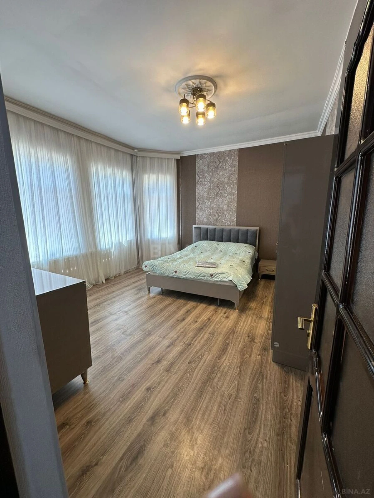 Kirayə verilir 5 otaqlı həyət evi 200 m²