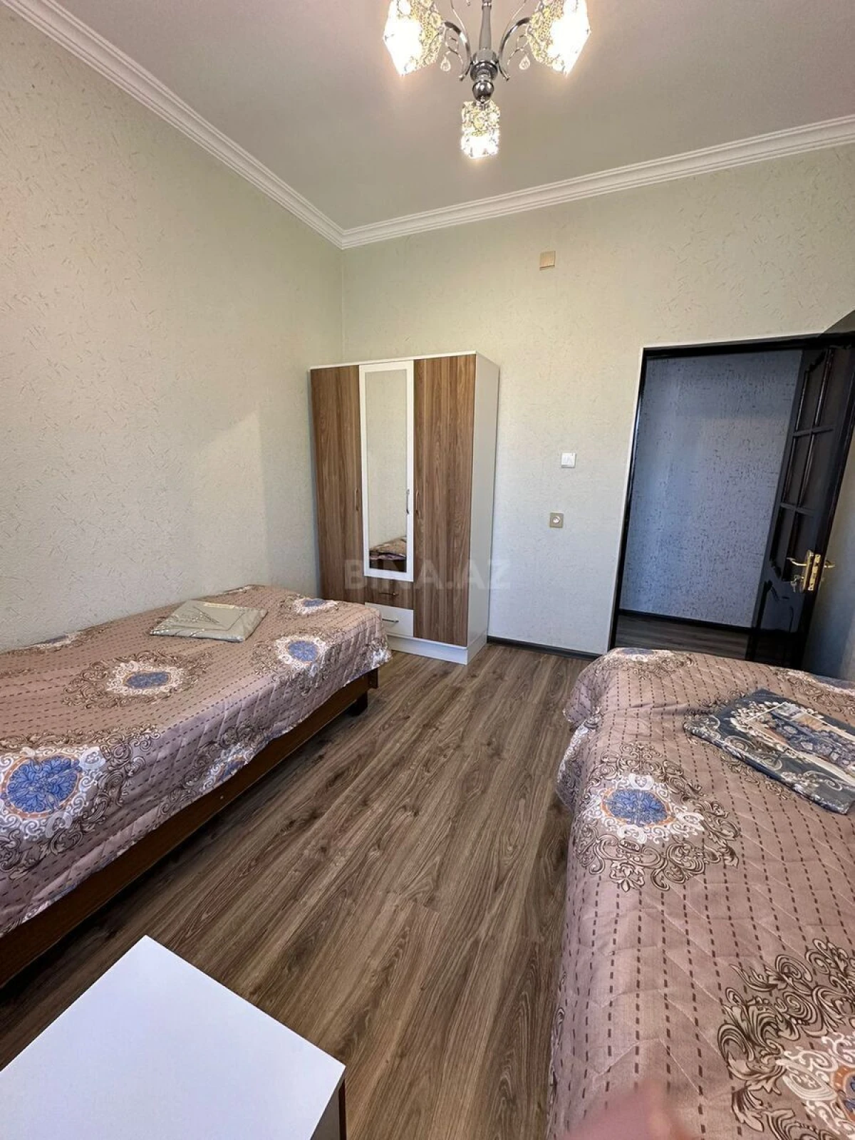 Kirayə verilir 5 otaqlı həyət evi 200 m²
