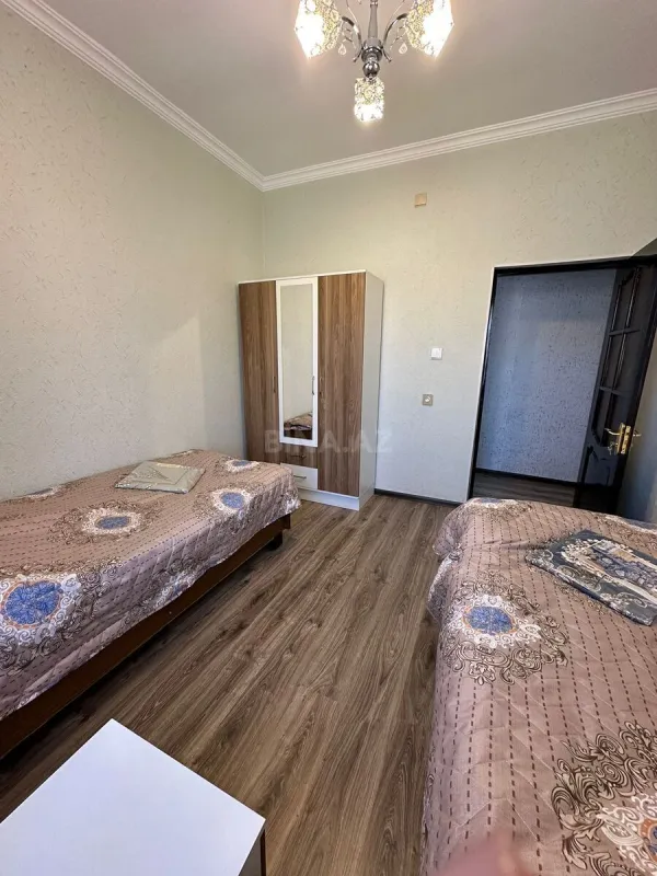 Kirayə verilir 5 otaqlı həyət evi 200 m²