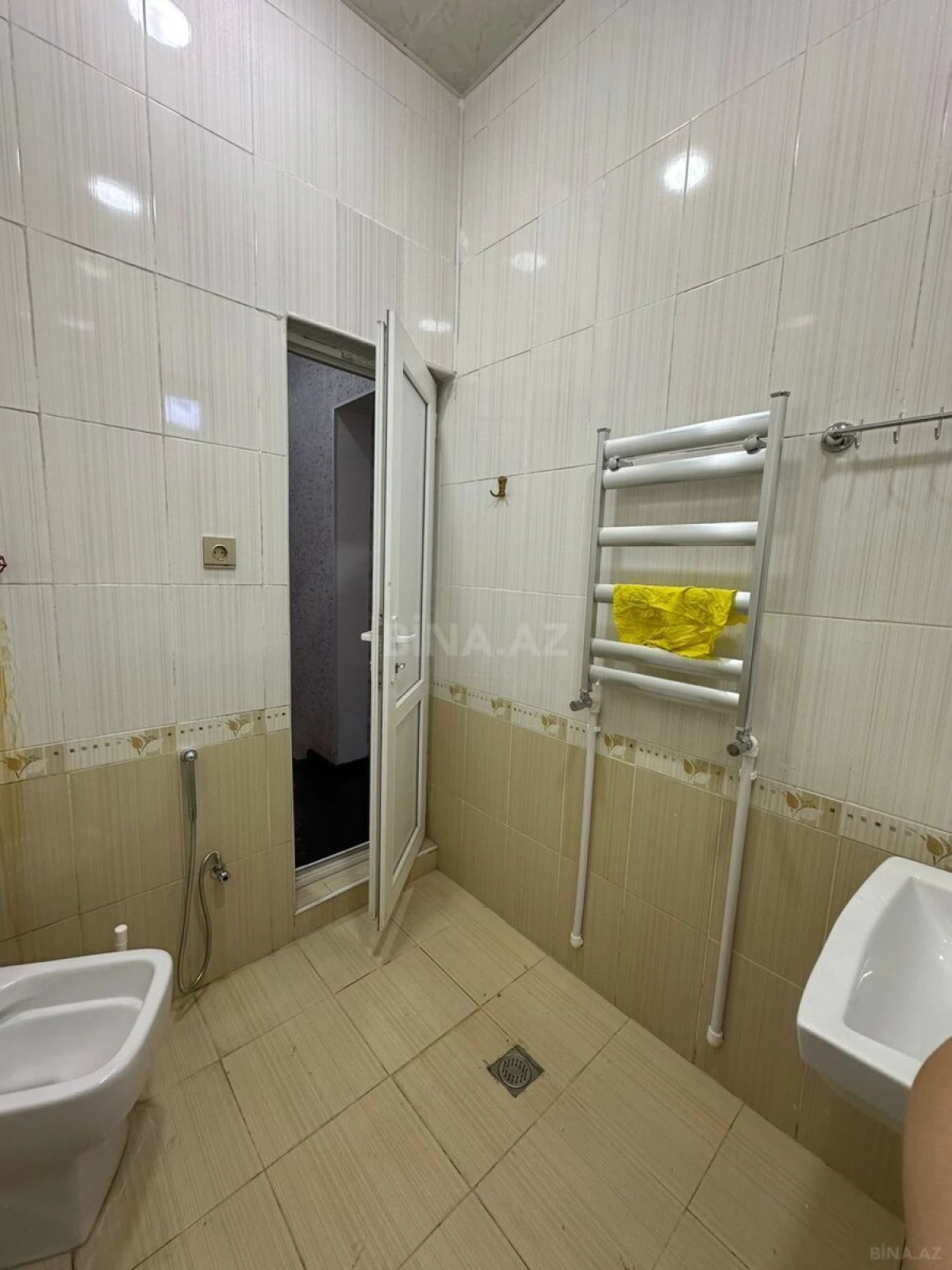 Kirayə verilir 5 otaqlı həyət evi 200 m²