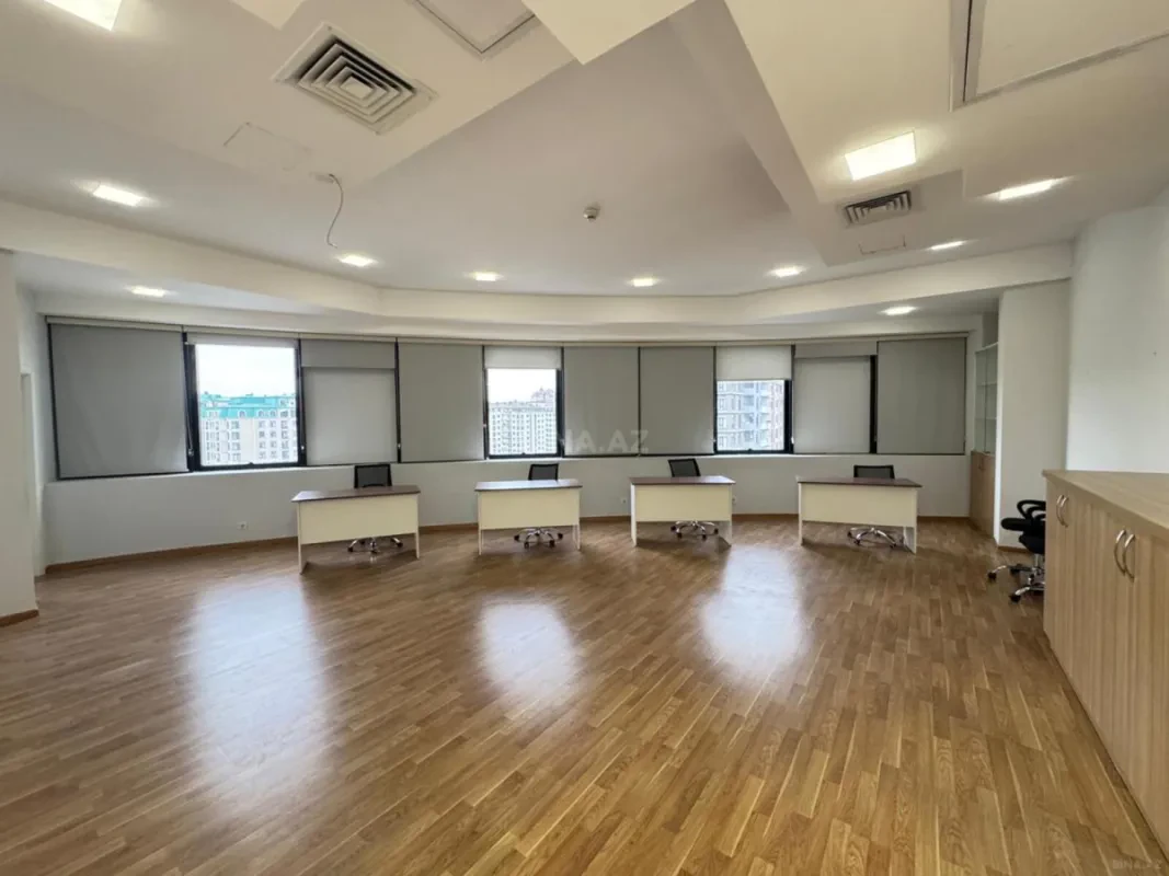 Kirayə verilir 5 otaqlı ofis 232 m²