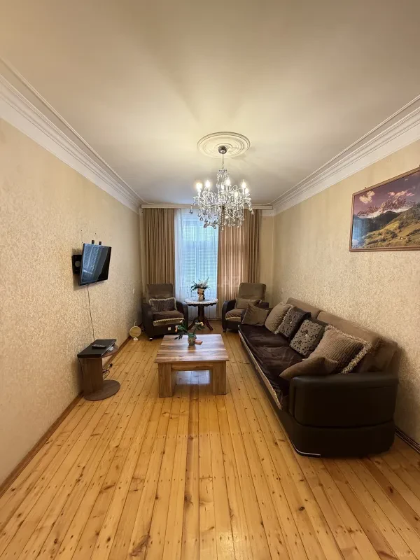 Satılır 4 otaqlı mənzil 96 m²