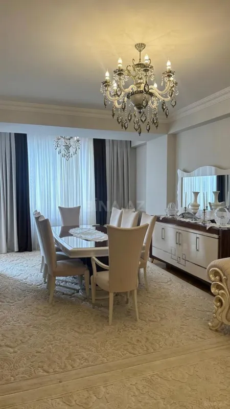 Kirayə verilir 4 otaqlı həyət evi 300 m²