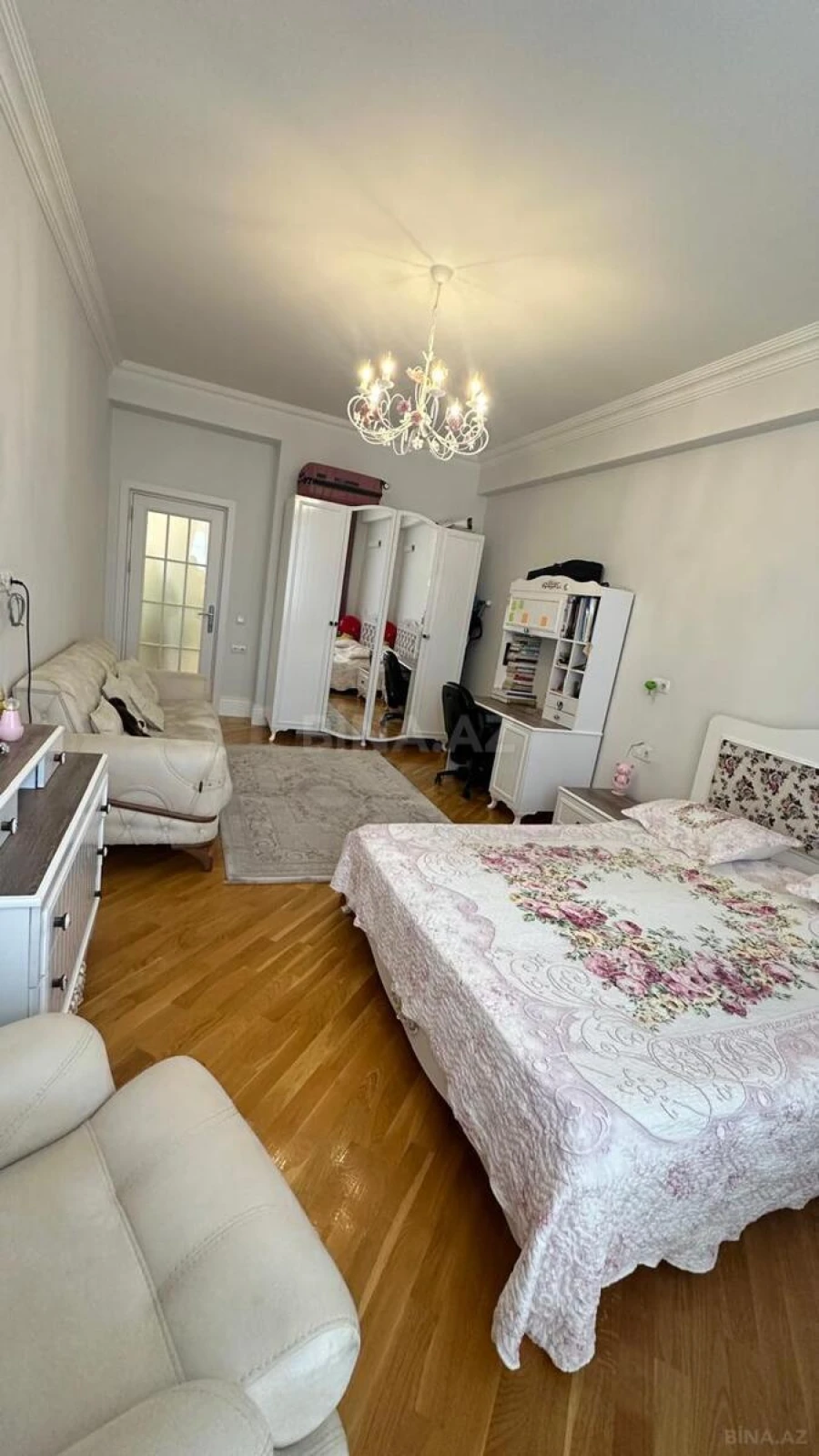 Kirayə verilir 4 otaqlı həyət evi 300 m²