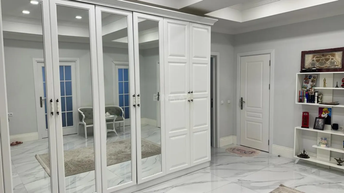 Kirayə verilir 4 otaqlı həyət evi 300 m²