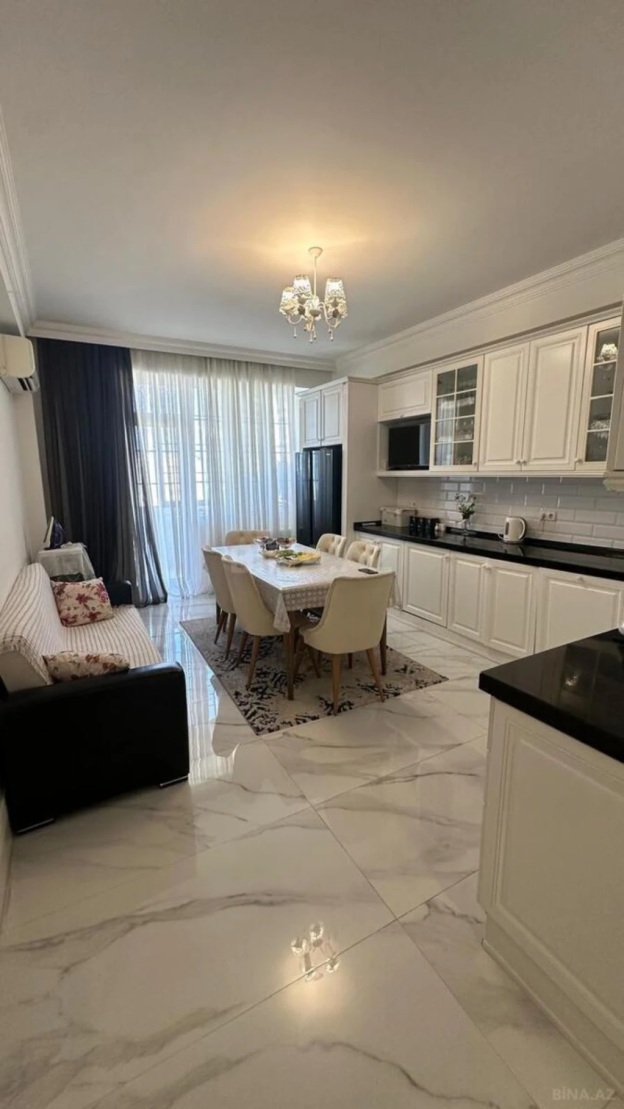 Kirayə verilir 4 otaqlı həyət evi 300 m²