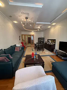 Satılır 3 otaqlı mənzil 160 m² — Bakı 3 otaq 160.00 m²