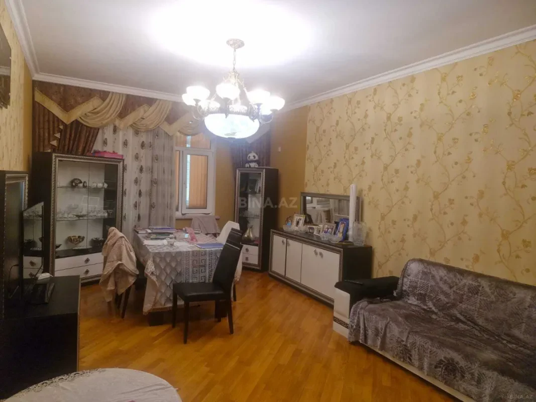 Satılır 2 otaqlı mənzil 100 m²