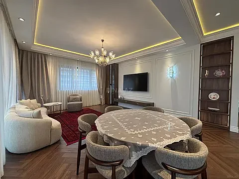 Kirayə verilir 3 otaqlı mənzil 157 m² — Bakı 3 otaq 157.00 m²