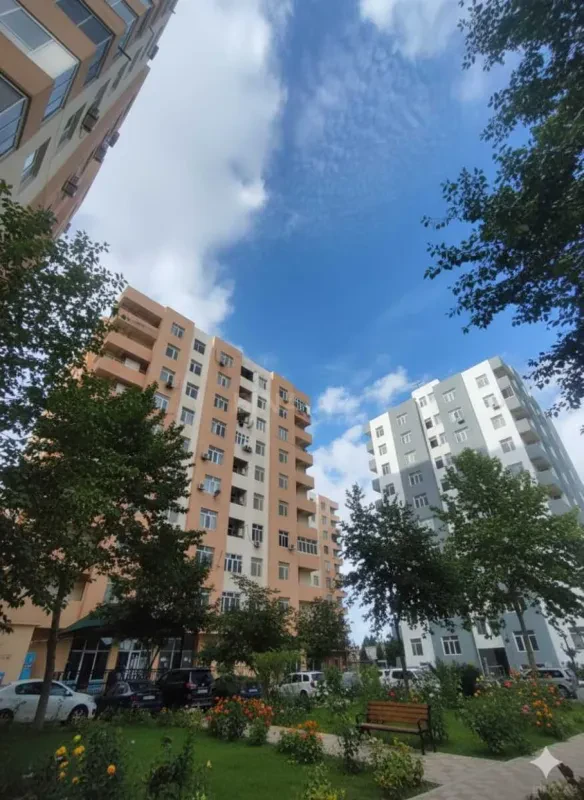 Kirayə verilir 2 otaqlı mənzil 65 m²