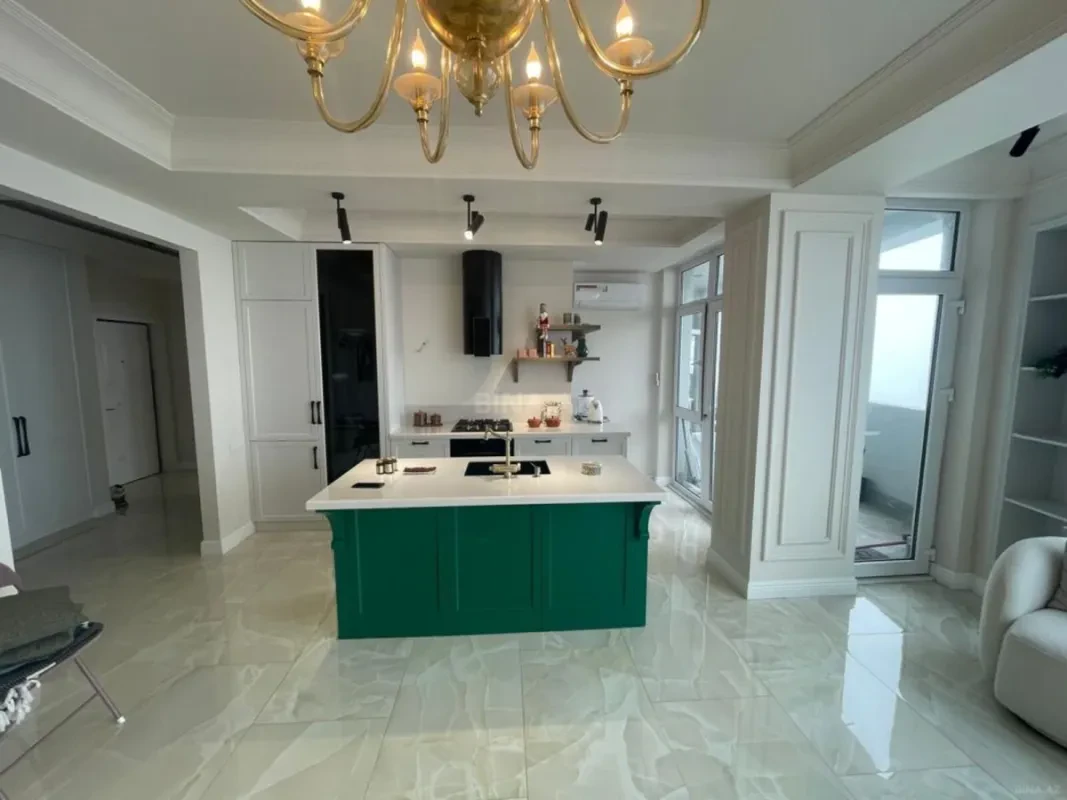 Kirayə verilir 2 otaqlı mənzil 80 m²