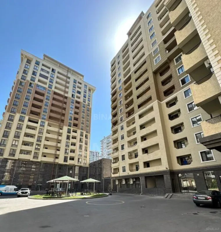 Satılır 2 otaqlı mənzil 72 m²