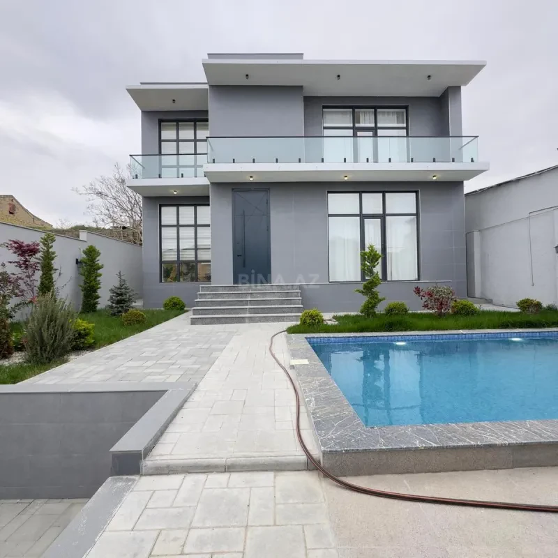 Satılır 5 otaqlı həyət evi 300 m²