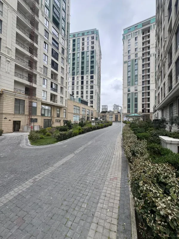 Kirayə verilir 3 otaqlı mənzil 120 m²