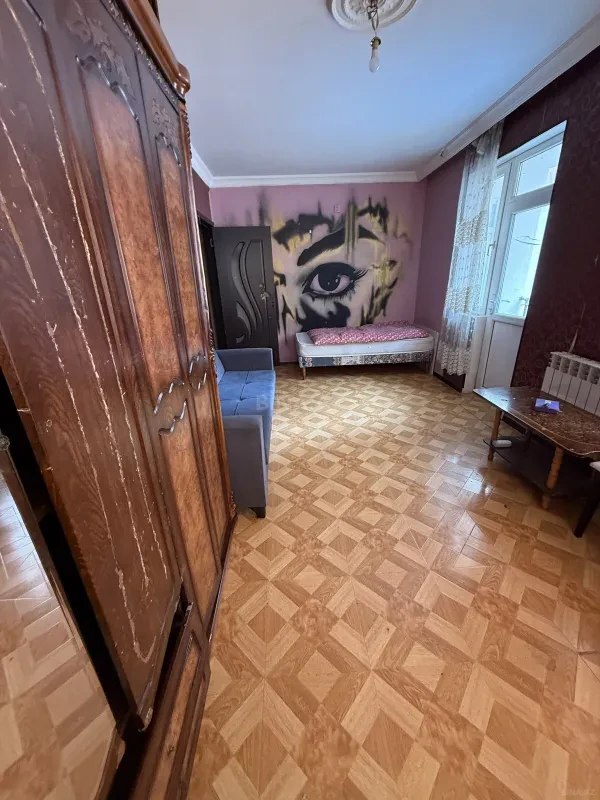 Kirayə verilir 2 otaqlı mənzil 95 m²