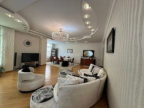 Kirayə verilir 4 otaqlı mənzil 215 m² — Bakı 4 otaq 215.00 m²