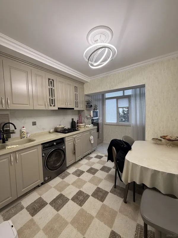 Kirayə verilir 2 otaqlı mənzil 60 m²