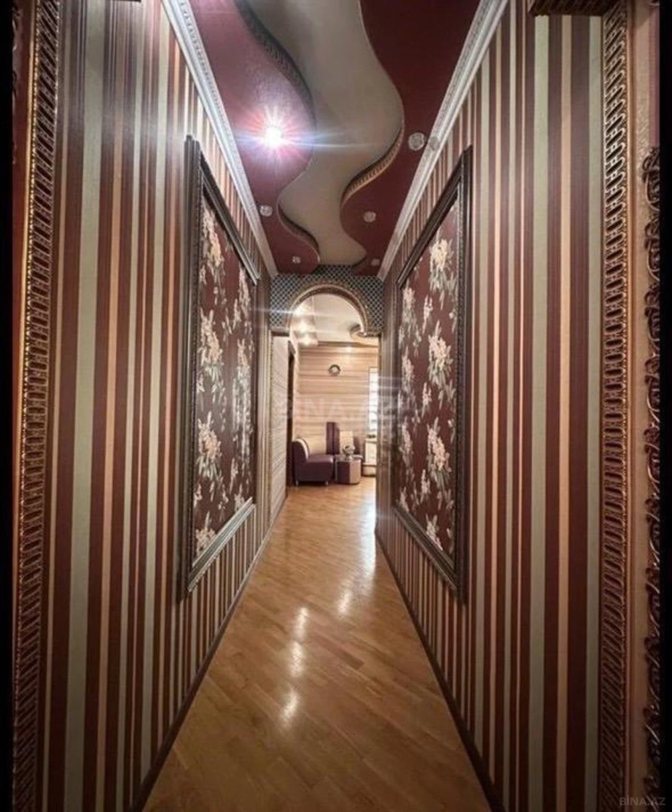 Satılır 7 otaqlı həyət evi 270 m²