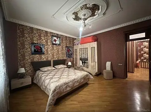 Satılır 7 otaqlı həyət evi 270 m²