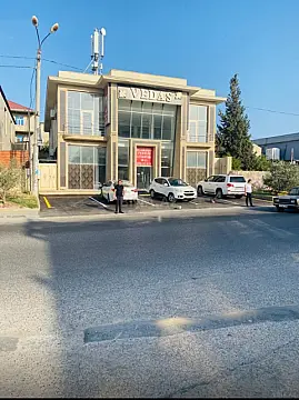 Satılır obyekt 600 m²