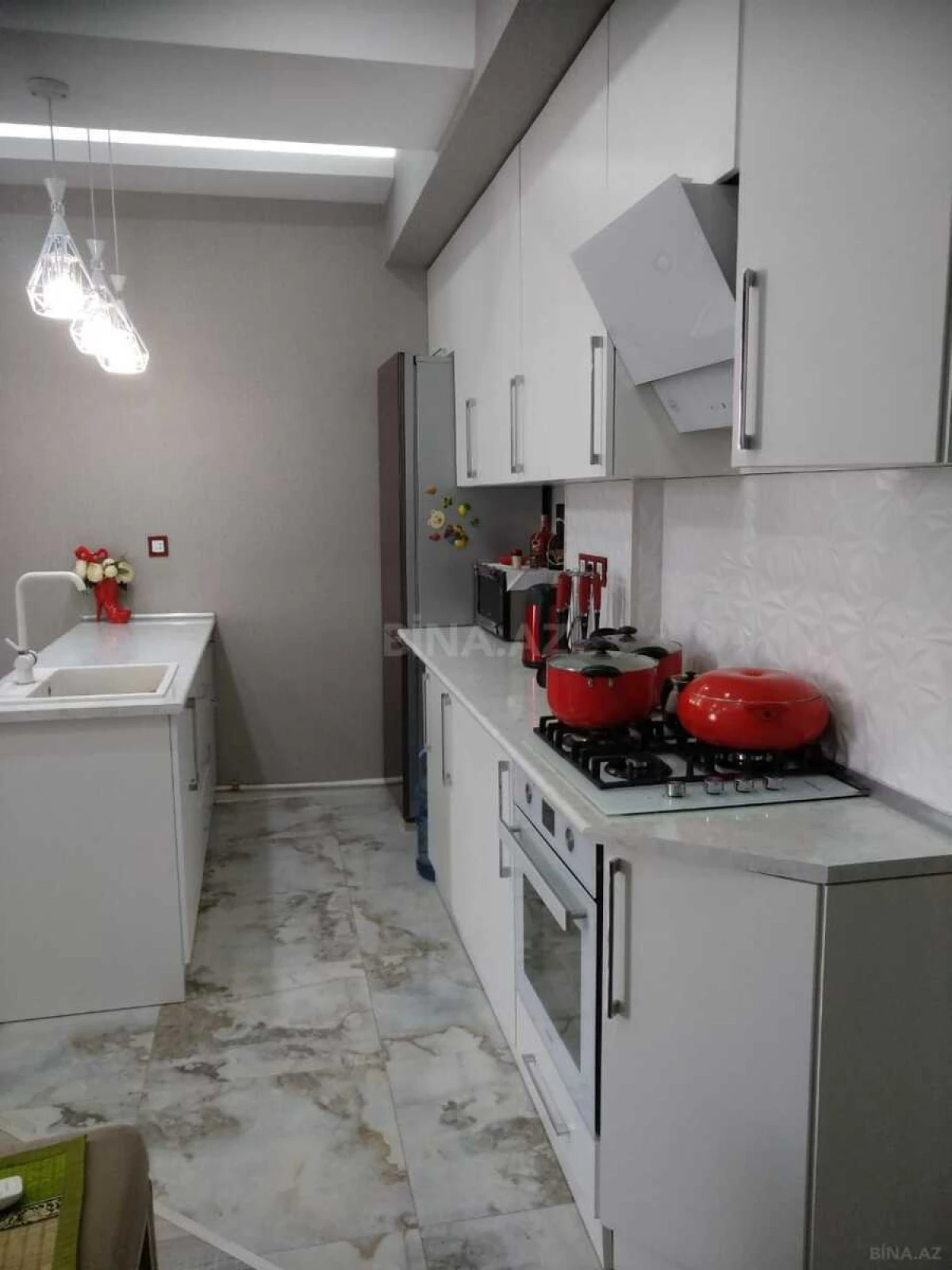 Satılır 3 otaqlı mənzil 103 m²