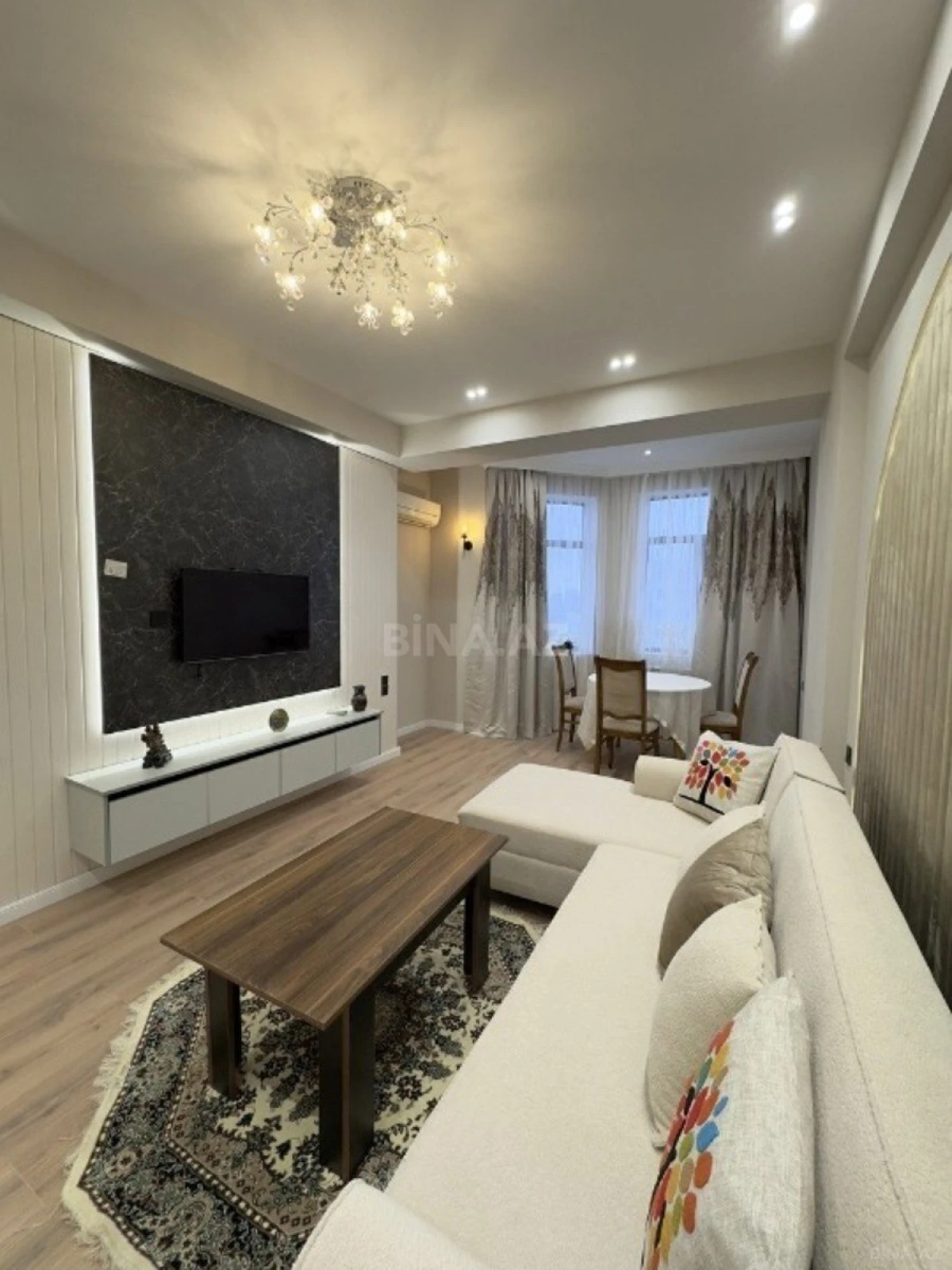 Satılır 2 otaqlı mənzil 70 m²