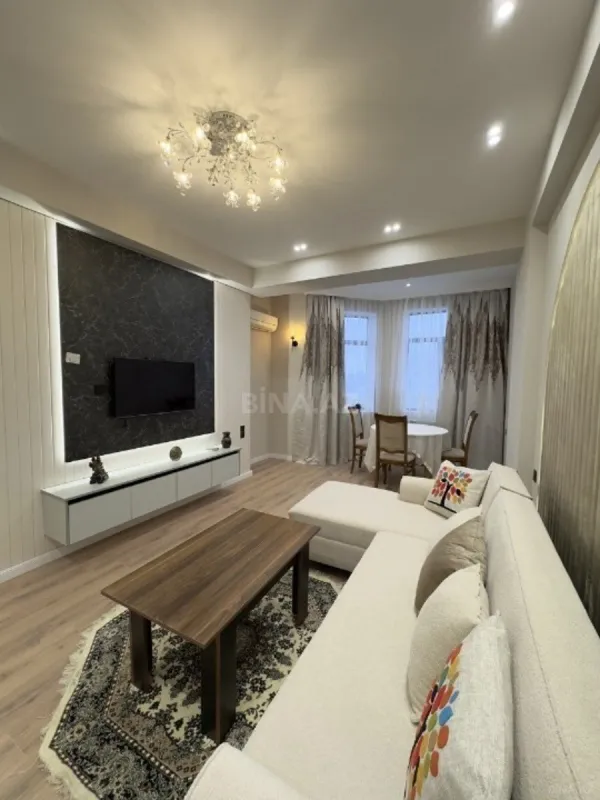 Satılır 2 otaqlı mənzil 70 m²