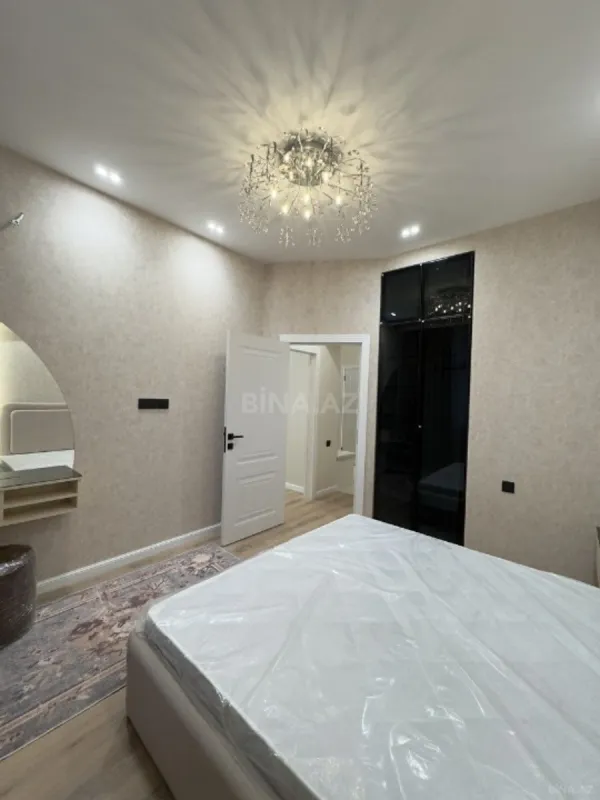 Satılır 2 otaqlı mənzil 70 m²