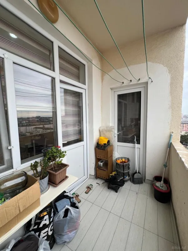 Satılır 2 otaqlı mənzil 82 m²