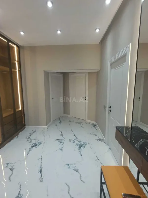 Satılır 2 otaqlı mənzil 70 m²