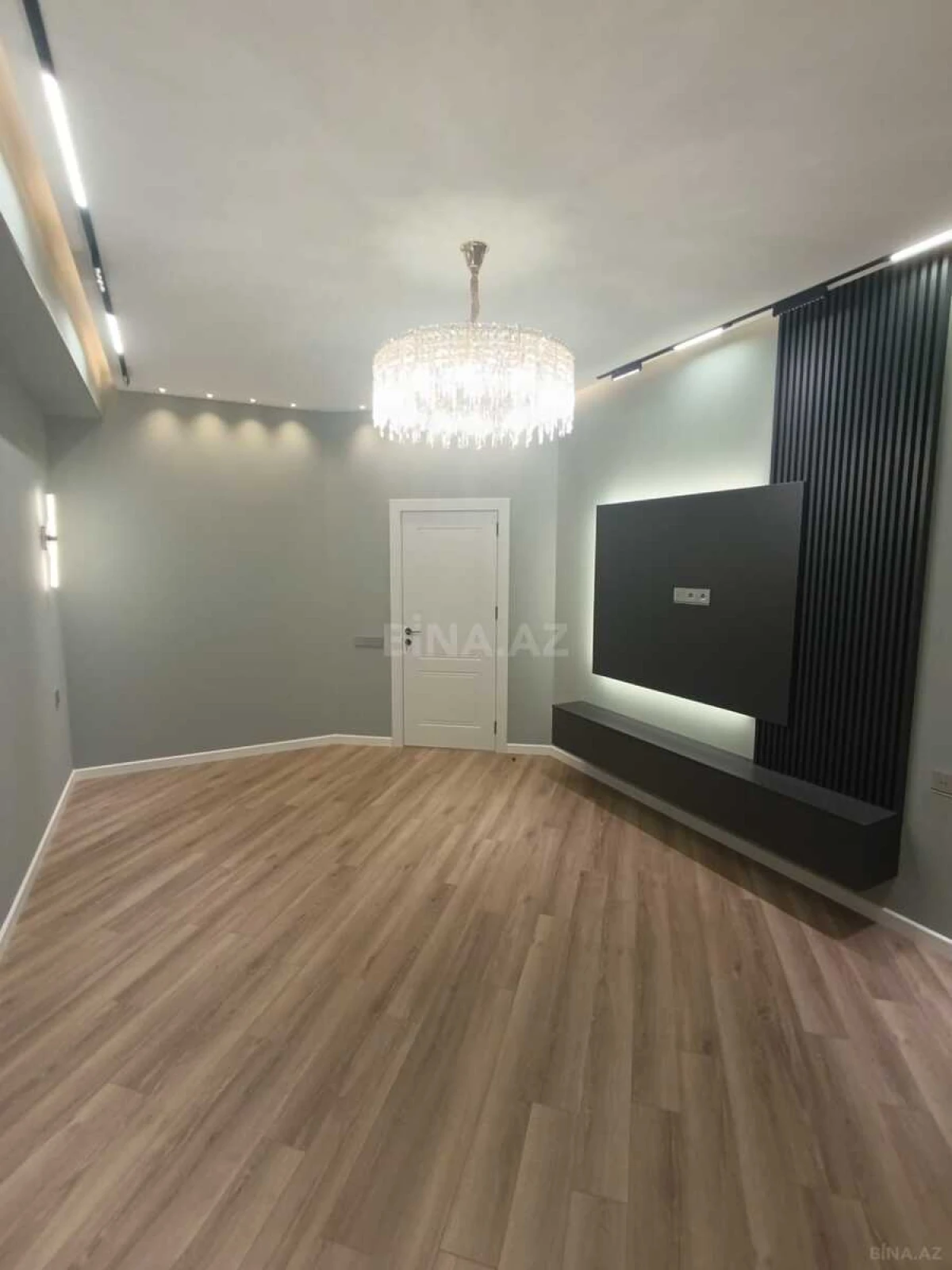 Satılır 2 otaqlı mənzil 70 m²