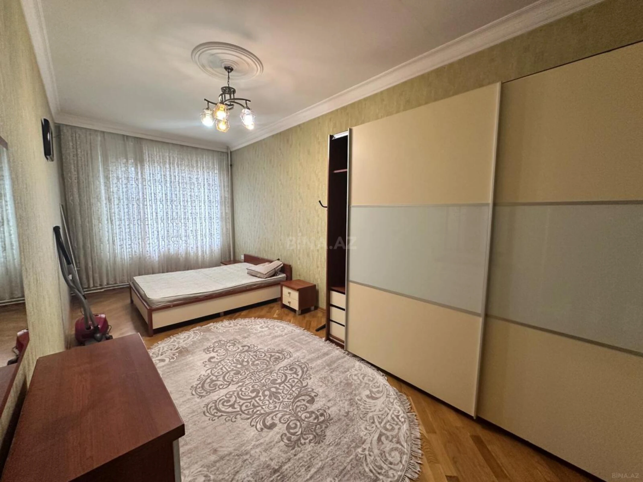 Kirayə verilir 3 otaqlı mənzil 120 m²