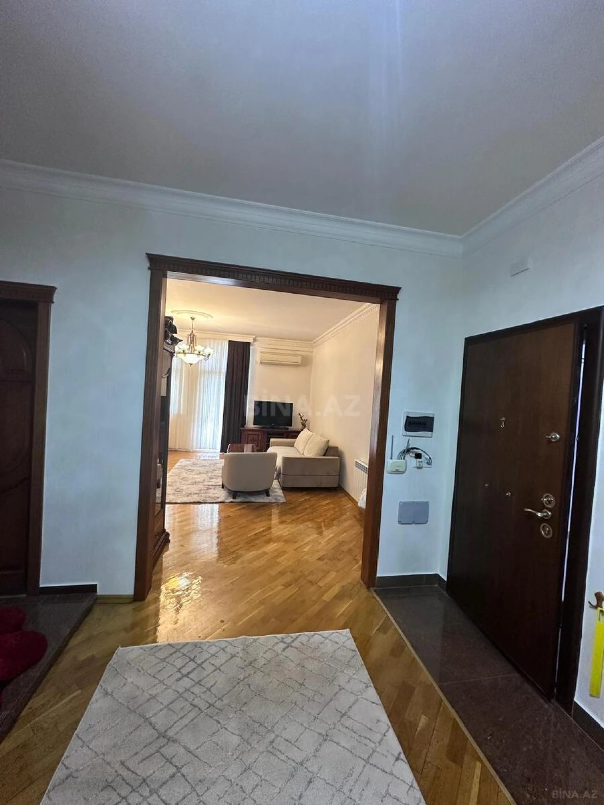 Kirayə verilir 3 otaqlı mənzil 120 m²