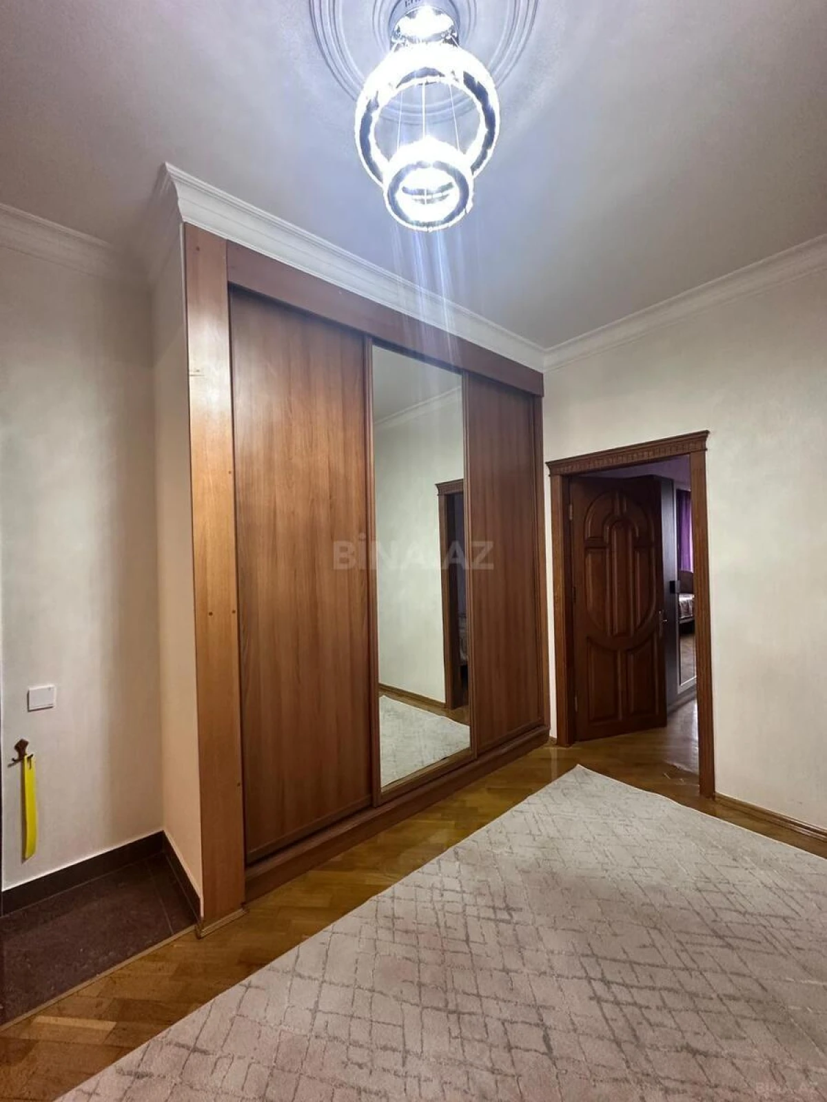 Kirayə verilir 3 otaqlı mənzil 120 m²